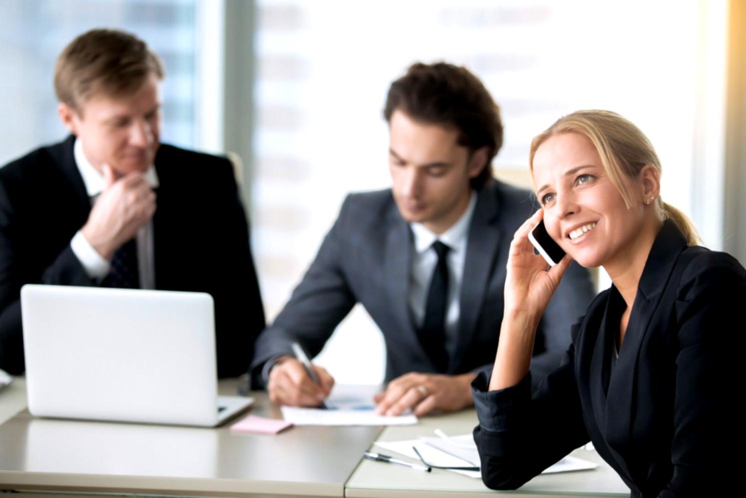 Espace de consultation financière moderne à Bordeaux